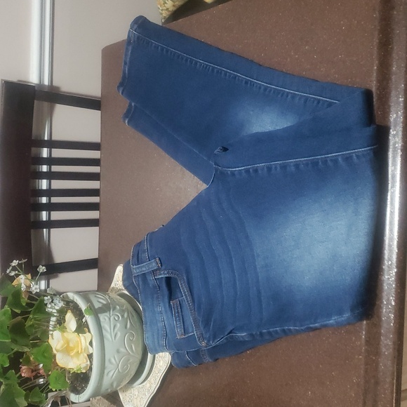 Hart Blue Jeans. Size 9. - Picture 6 of 8